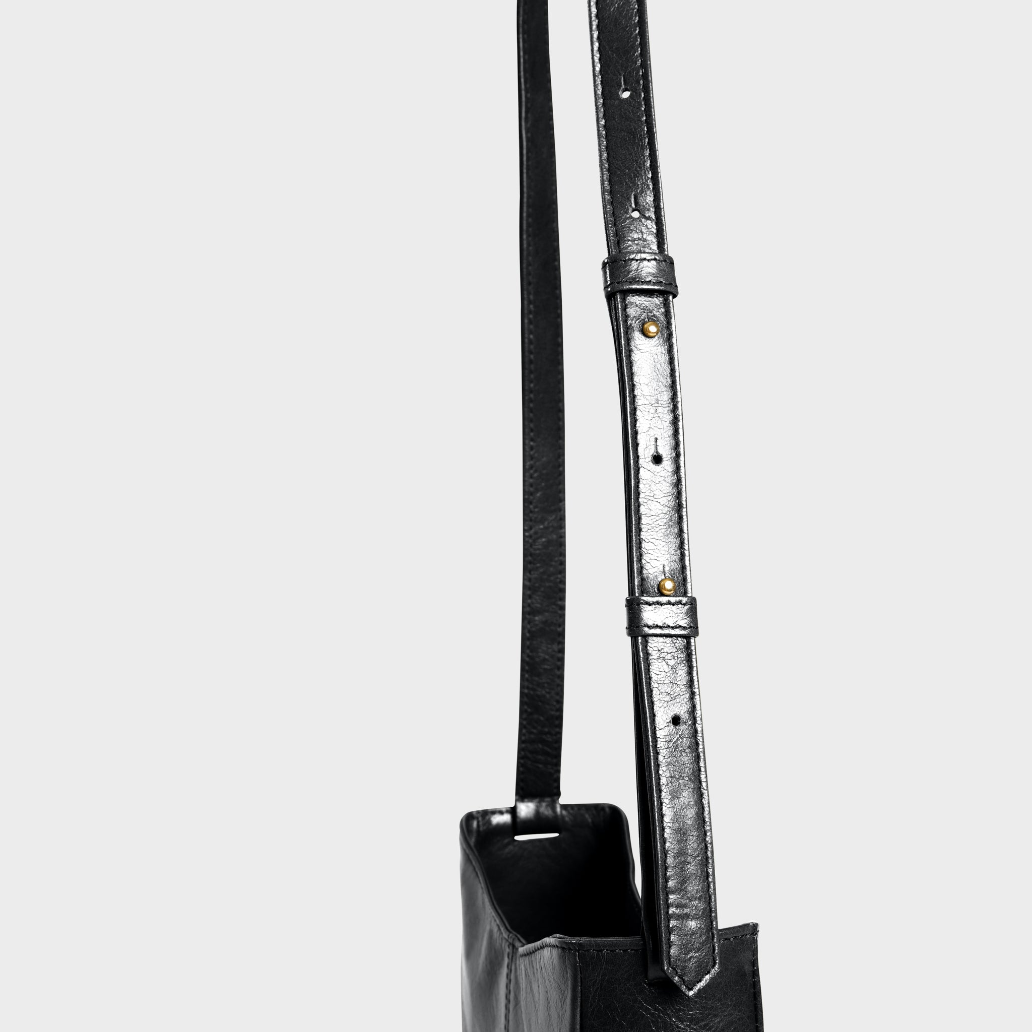 Ruby Crossbody-Luxury-Italian Leather-Black-Handbag-Adjustable Strap