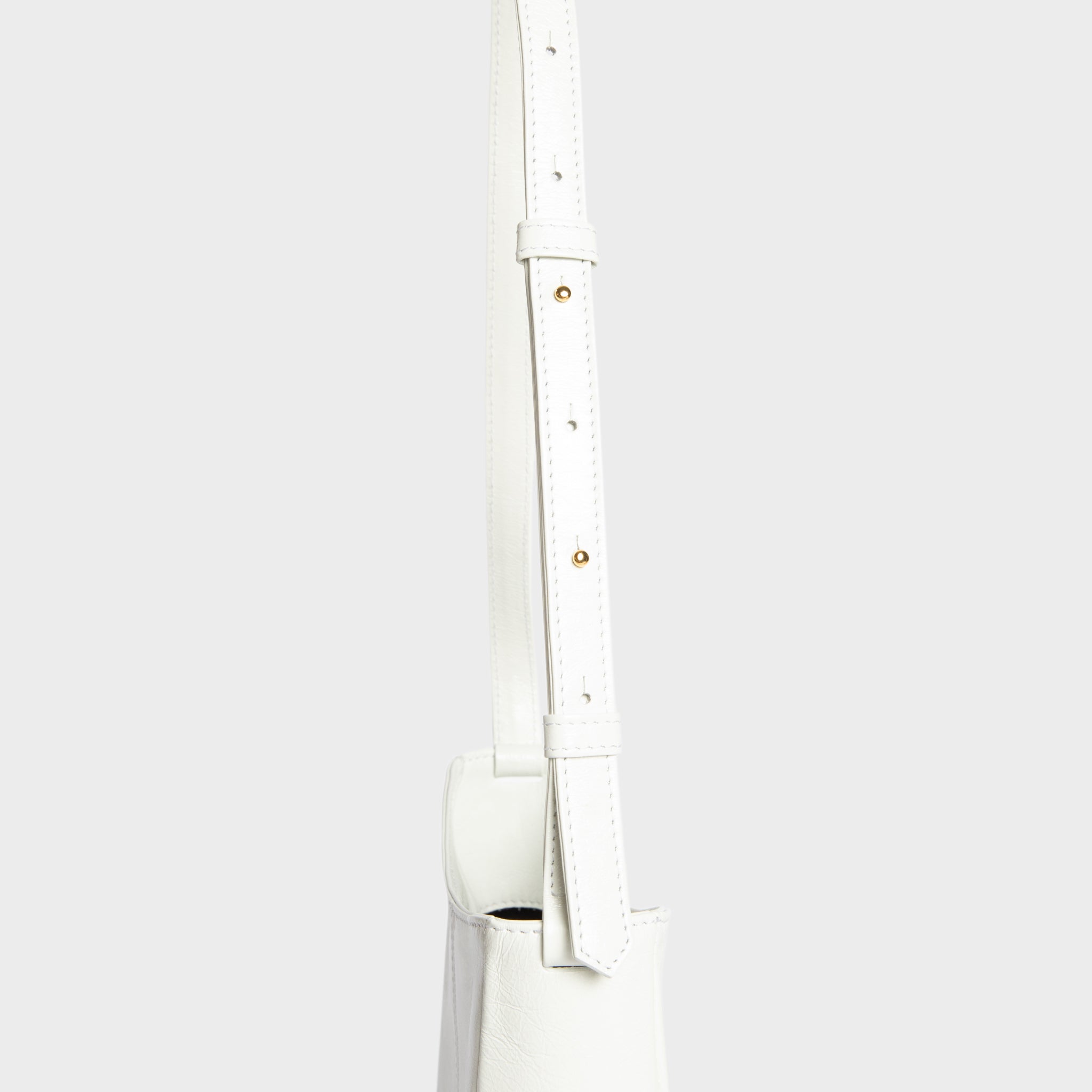 Ruby_Crossbody_White-Luxury-Italian-Handbag-Adjustable Crossbody- Detail